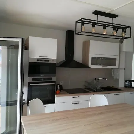 T2 44m2 Hyper Centre, Velos, Parking Et Grand Balcon English Spoken Arcachon