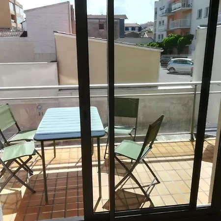 T2 44m2 Hyper Centre, Velos, Parking Et Grand Balcon English Spoken *